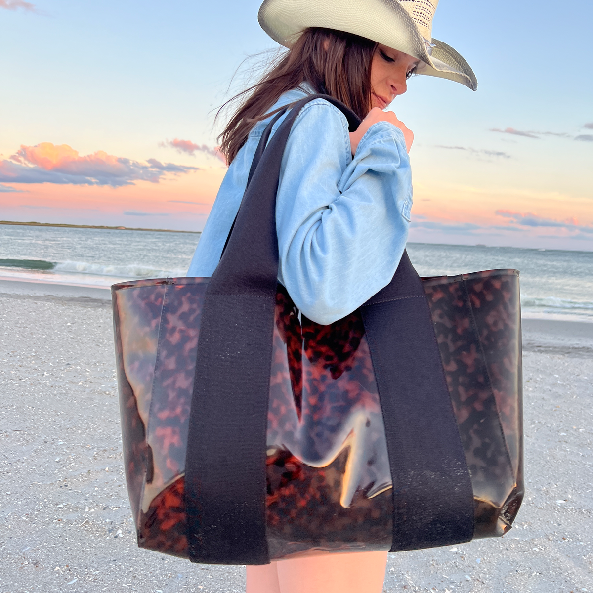 cool travel tote bag Transit - Spacious Travel bag, Trolley sleeve - Black Pebble Featuring a roomy main compartment for fitting in all of lifes essentials Radefasun Travel Tote Bags with