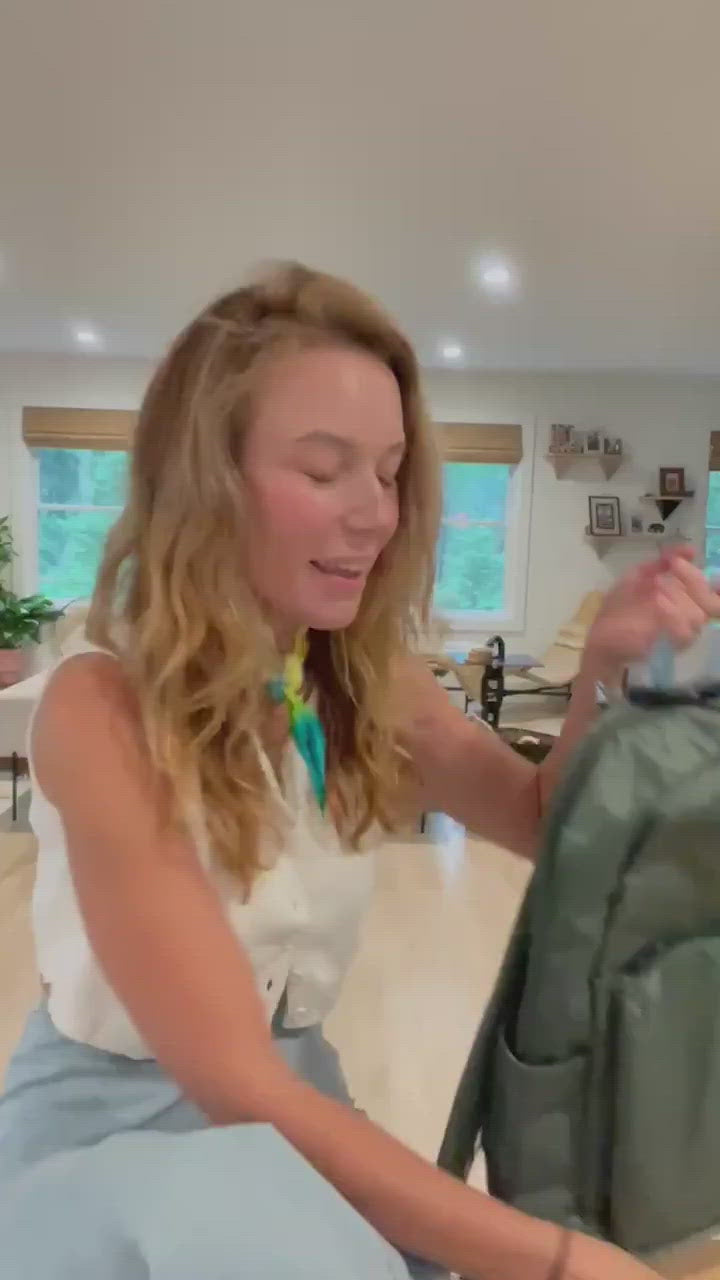 Video of CEO, Jacqueline tatelman, reviewing state bags Lorimer diaper bag backpack 